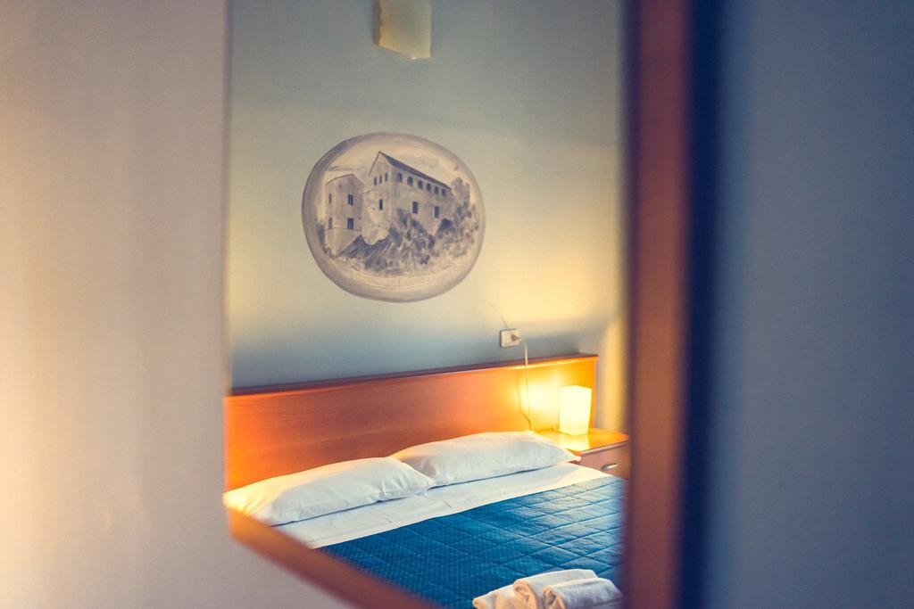 Hotel La Gaietta Millesimo Dış mekan fotoğraf