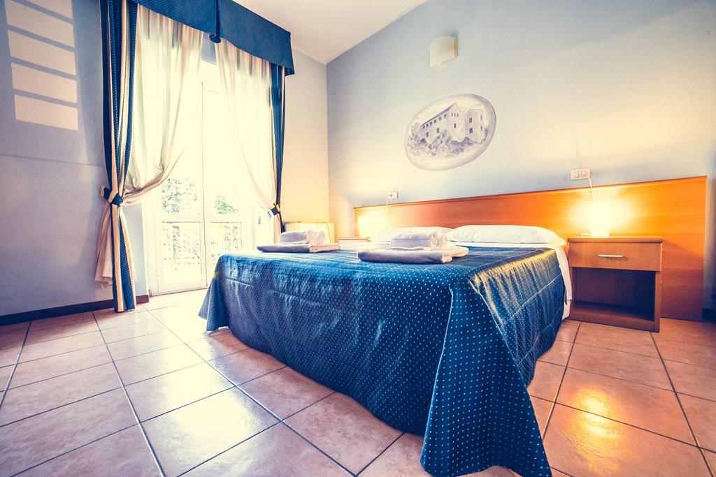 Hotel La Gaietta Millesimo Oda fotoğraf